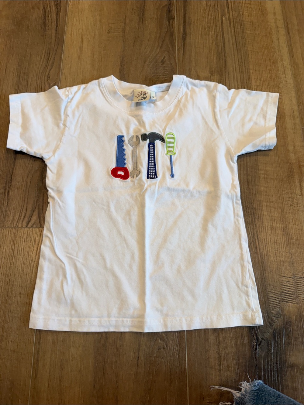White Kids Tool Appliqué Tee size 6